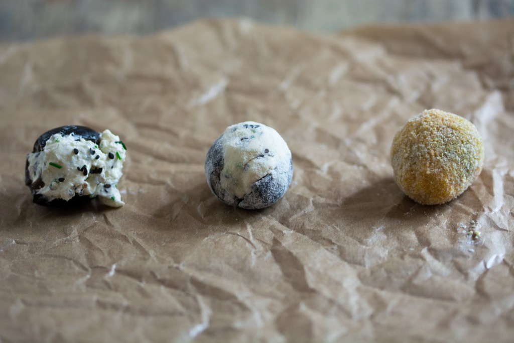 Crispy olives - making of